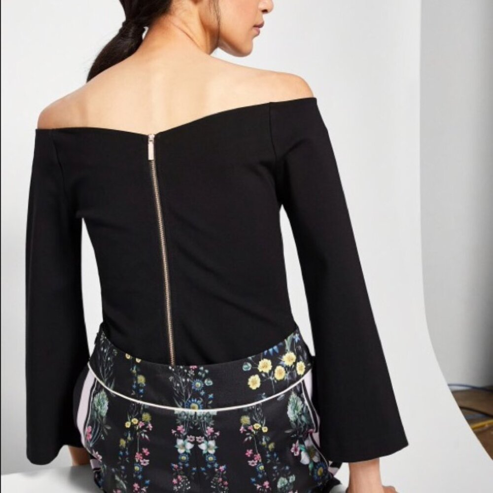 Ted Baker Iryne Bell Sleeved Bardot Top‎ Size 1 or US 4 Black Off The Shoulder - Picture 2 of 10